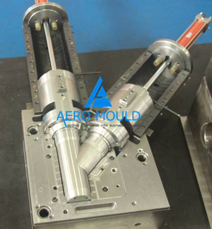 China PVC pipe fitting mould making company