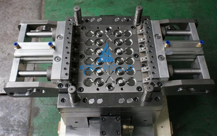 flip top cap mould maker